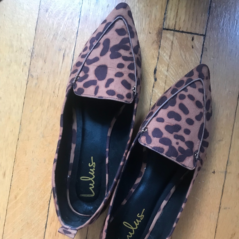 Lulu's Cheetah Print Pointed Toe Flats